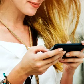 Primera cita en Tinder: 10 reglas de oro para que salga perfecta