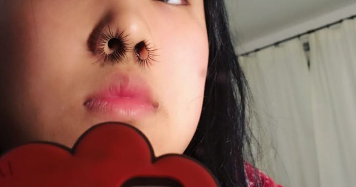 Tendance WTF Les extensions de poils de nez