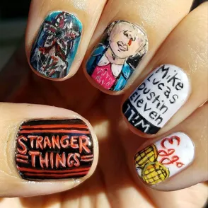 Lo último en nail art: manicura inspirada en Stranger Things