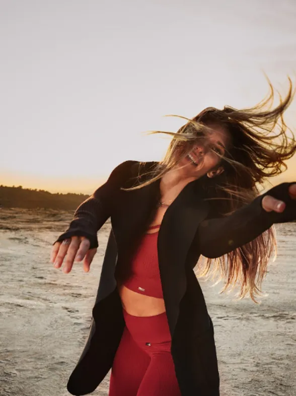 Look de entrenamiento rojo perfecto para estas Navidades