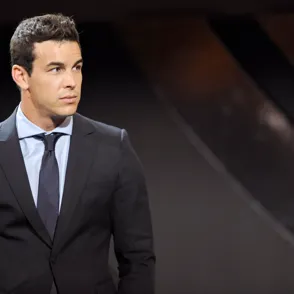 Mario Casas: "Prefiero el amor en el que, más allá de la pasión, lucho por construir algo"