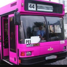 Des bus roses réservés aux femmes au Maroc ? La fausse bonne idée