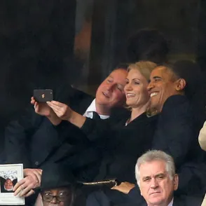 En 2013 los famosos nos enseñaron un nuevo término: selfie. ¡Descubre los mejores!