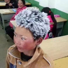 La storia commovente di Fiocco di neve: 4km sotto la neve per andare a scuola