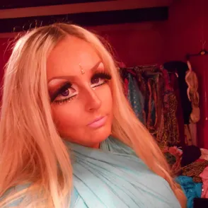 Lhouraii Li, la nueva Barbie humana