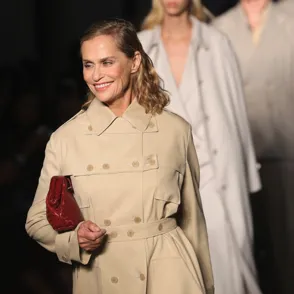 Cuidados de belleza senior: cómo conseguir la piel de Lauren Hutton