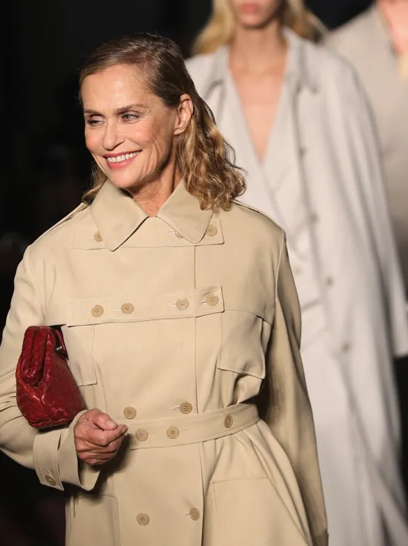 Cuidados de belleza senior: cómo conseguir la piel de Lauren Hutton