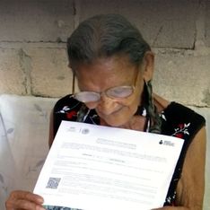 Lupita, la abuela mexicana que aprendió a leer con 96 años