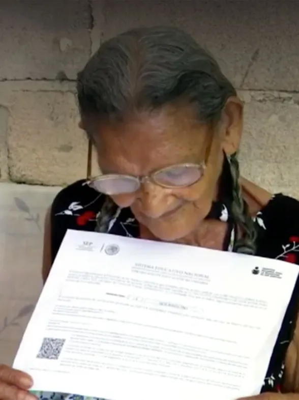Lupita, la abuela mexicana que aprendió a leer con 96 años