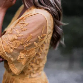 Invitadas en amarillo, deja las supersticiones a un lado