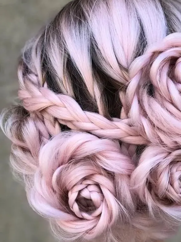 Trenzas con forma de rosa: lo último en Instagram