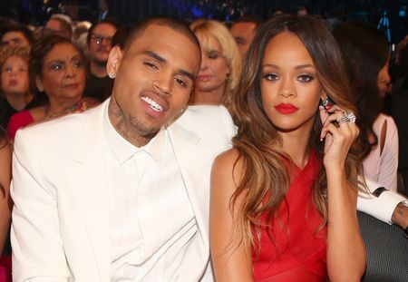 Rihanna : La lettre d’excuses de Chris Brown, elle la brûle !