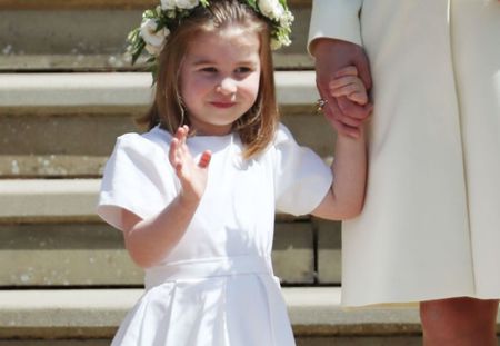 La Princesse Charlotte absolument adorable devient la star du mariage princier (Photos)