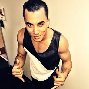 Así es Timor Steffens, el nuevo novio de Madonna: bailarín, 26 años y muchos abdominales