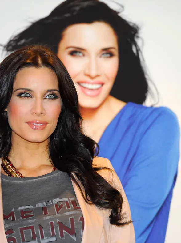 Pilar Rubio luce embarazo en la gala del Balón de Oro