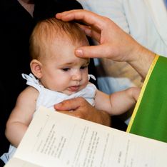 Le prêtre qui avait giflé l'enfant sort du silence pour expliquer son geste