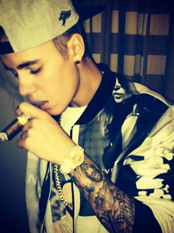 Justin Bieber: tras conducir borracho y drogado se resistió a la autoridad