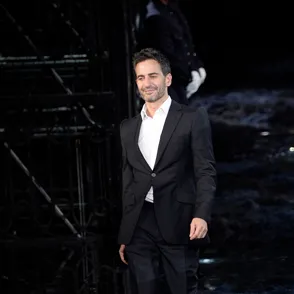 Marc Jacobs cobra en tweets