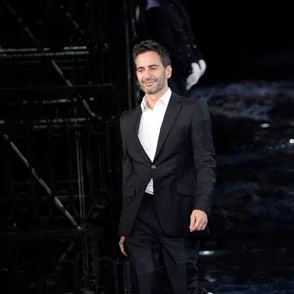 Marc Jacobs cobra en tweets
