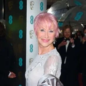 WATCH: Helen Mirren gets her Miley Cyrus on and twerks while accepting award