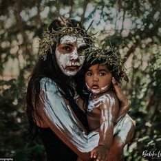 Cette photographe rend hommage à sa culture autochtone et à la maternité