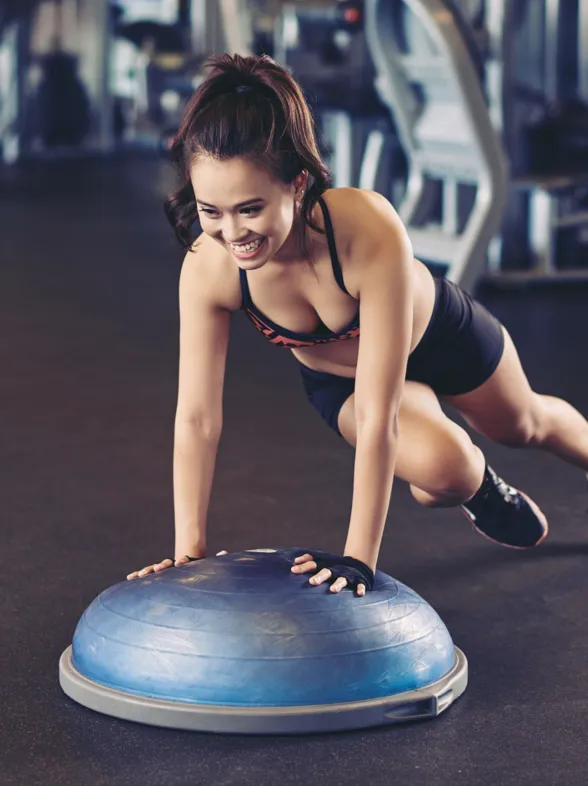 Entrenamiento con bosu: el accesorio que aumenta la intensidad del ejercicio