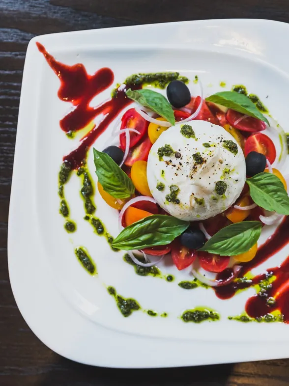 Cómo hacer queso burrata y 5 recetas ligeras para cocinarlo