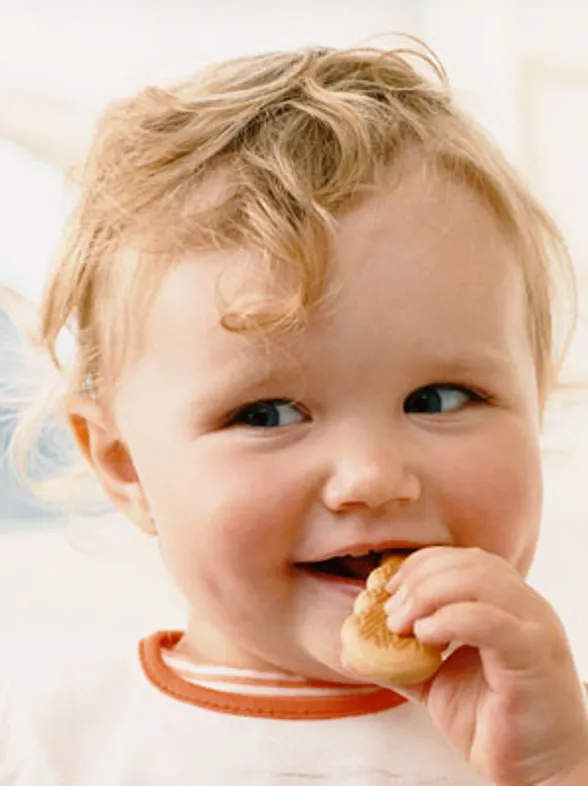 From Boob To Food: What To Expect When Weaning Your Baby