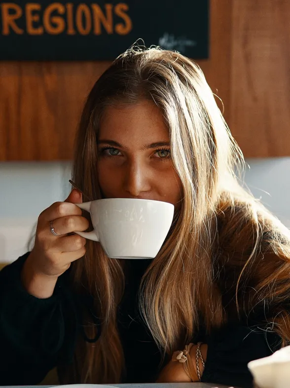 La importancia de tomar un café con una misma
