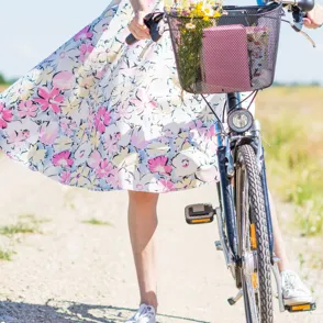 Fahrradfahren mit Rock & Kleid: DIESEN Trick musst du kennen