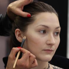 Tutorial de maquillaje: Cómo definir el rostro como Victoria Beckham