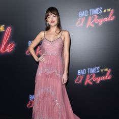 Dakota Johnson sublime en robe rose pour l'avant-première de son nouveau film