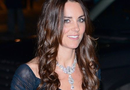 Kate Middleton : Bye Bye les colliers Zara, hello les bijoux de la Couronne !