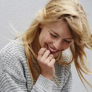 Las mejores tonalidades para dar un aspecto juvenil a tu cabello