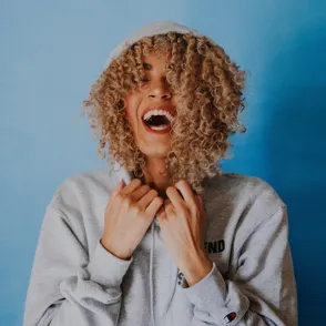 Mitos y verdades sobre el pelo rizado