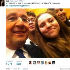 Oya : Insultée et moquée après son selfie avec François Hollande (Photo)
