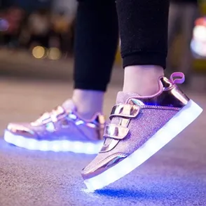 Las zapatillas luminosas más top por menos de 30€