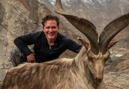 Un chasseur paie plus de 100 000 dollars pour tuer une chèvre rare au Pakistan