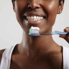 Cómo limpiar tus dientes para presumir de una sonrisa sana