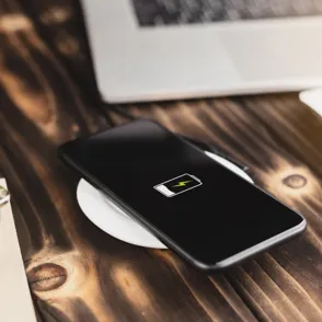 Los mejores accesorios para el móvil que te harán la vida más facil