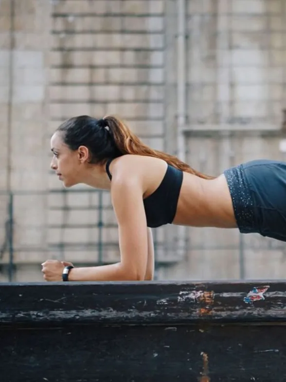 Entrena cuando y donde quieras: ejercicios funcionales para hacer en pareja