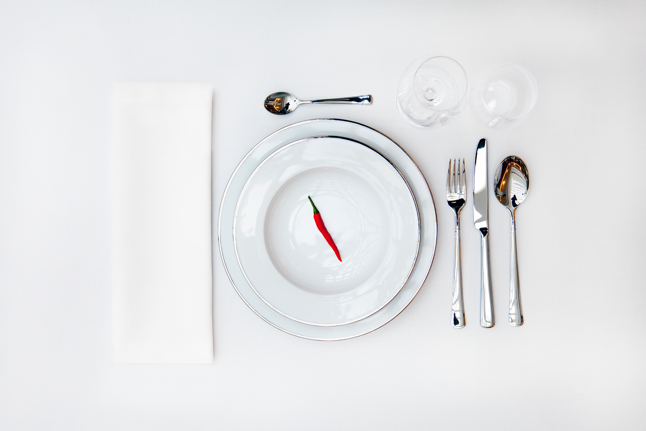 Come si mettono le posate? Ecco cosa dice il galateo