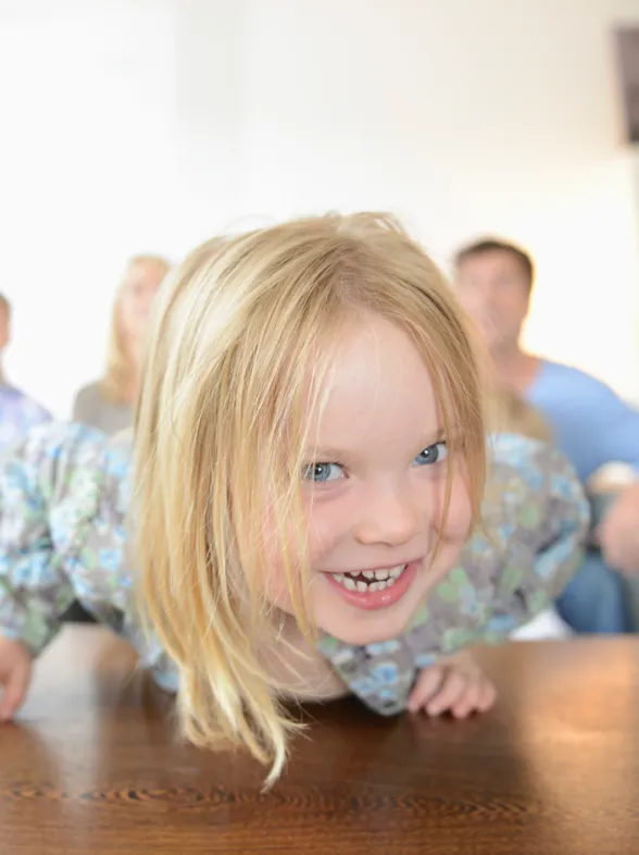 15 kindergewoontes die je knettergek kunnen maken!