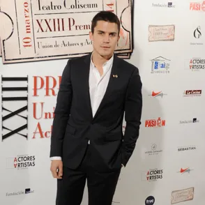 Adriana Ugarte y Álex González coinciden en los Premios de la Unión de Actores