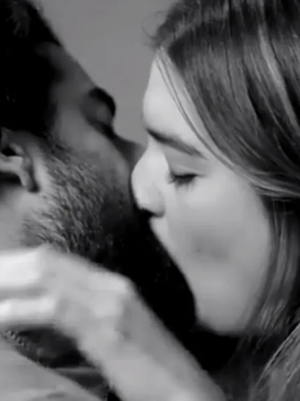 Een video die je zin geeft om de eerste de beste voorbijganger te kussen!