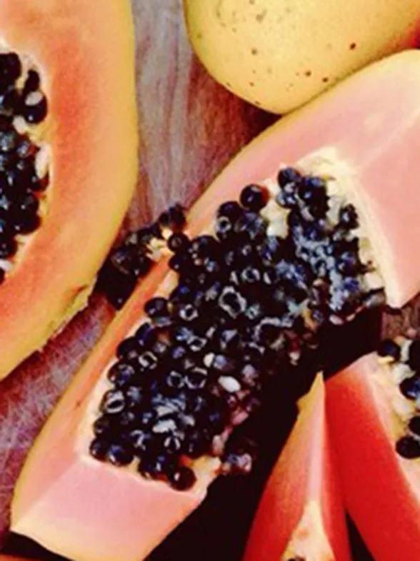 A Flat Tummy And Gorgeous Skin? The 12 Amazing Benefits Of Papaya