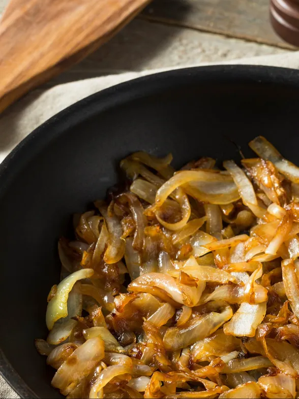 Cebolla caramelizada: cómo prepararla paso a paso