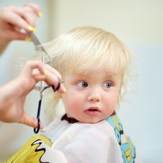 Babys erster Haarschnitt: 5 Tipps für den Besuch beim Friseur