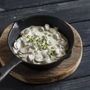 Salsa de champiñones sin leche, ¡ideal para acompañar carnes y pastas!