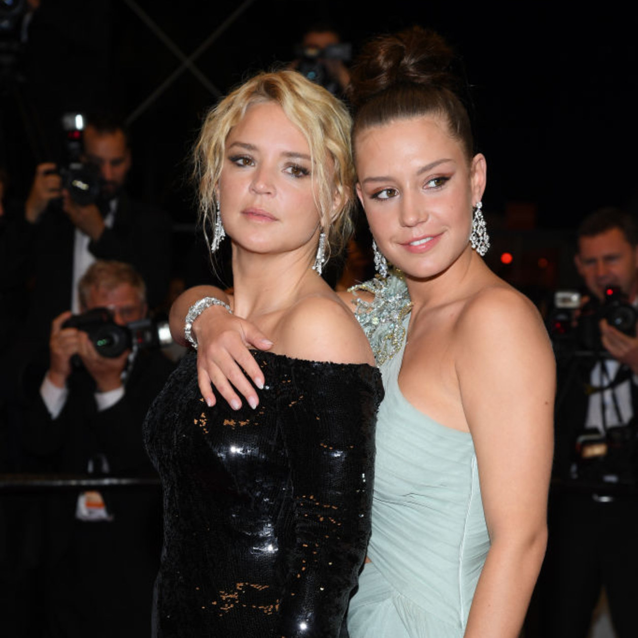 Virginie Efira et Adèle Exarchopoulos se la jouent Cendrillon sur les marches du Festival de Cannes